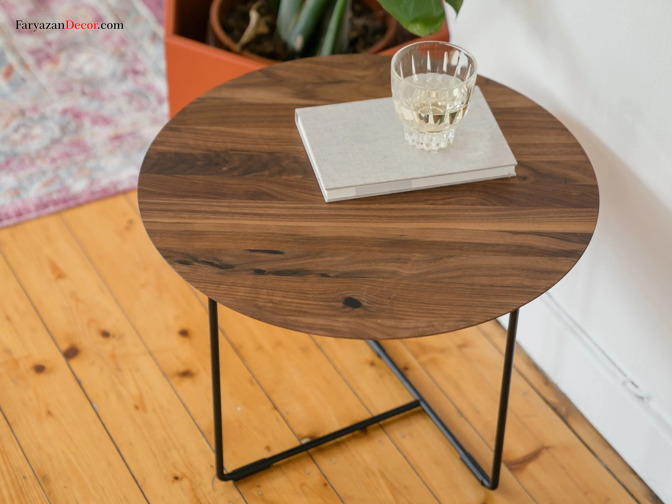 میزعسلی بلوط فریازان دکور مدل walnut 12 میز جلو مبلی فریازان دکور مدل walnut
